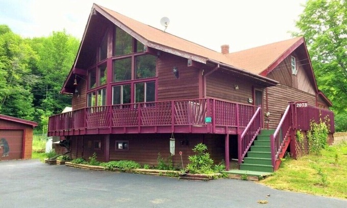 Lanesville House | Discover the Catskills: Relax at Our Family-Friendly Chalet