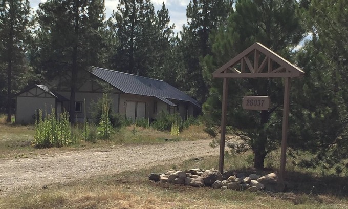 Athol House | Discover Comfort in a Unique Straw Bale House Retreat
