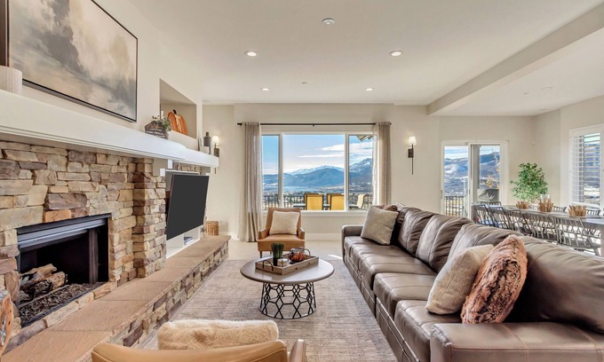 Eden House | Discover the Majesty of Ogden Valley with Spa & Lake Views