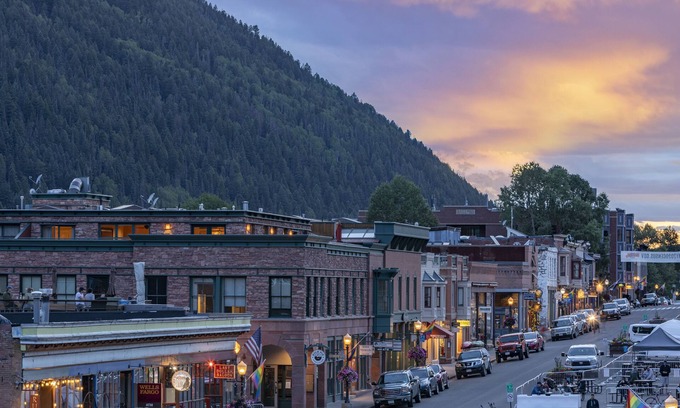 Telluride Condo | Unwind at The RoofTop Penthouse with Inspiring Views