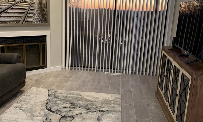 Mid America Condo | Discover Hot Springs' Premier Condo with Spectacular Lake Views