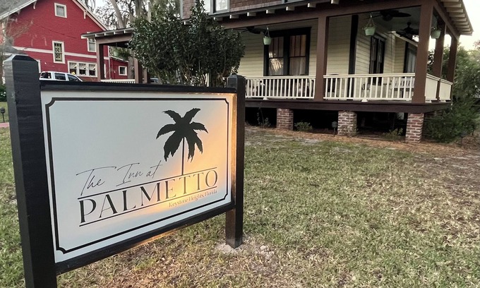 Putnam Hall House | Discover Small Town Living and Old Florida's Allure