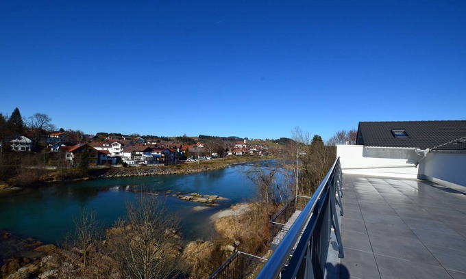 Grundl Apartment | Heidruns Nest: Pet-Friendly Retreat with Scenic Views