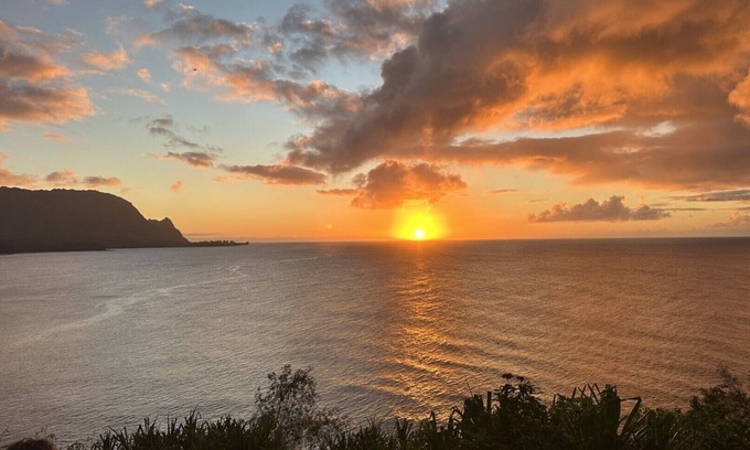 Princeville Condo | Experience Oceanfront Bliss at a 5-Star Condo Retreat