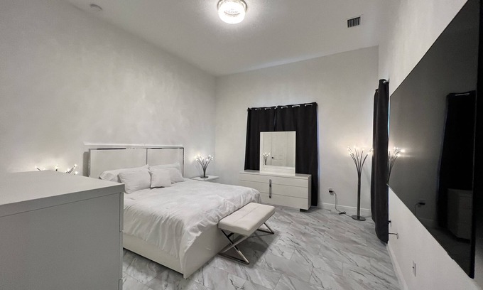 Ave Maria House | Discover Your Dream Vacation Home with Family-Friendly Perks