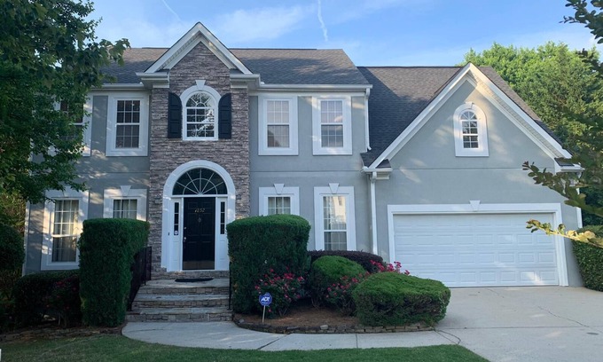 Kennesaw House | Discover Kennesaw: Top-Rated Hotel with Spa & Breakfast