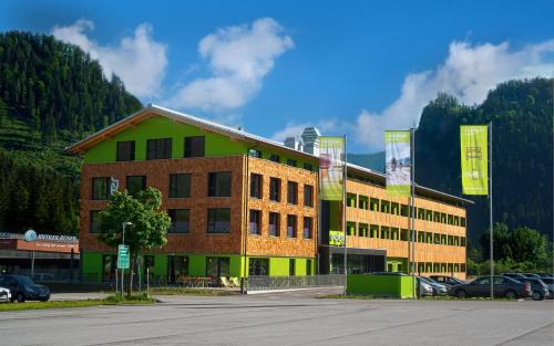 Hinterstoder Hotel | Pet-Friendly Explorer Hotel Hinterstoder with Hot Tub Access
