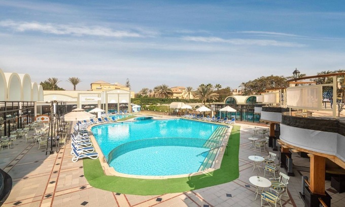 Wadi El Natrun Resort | Explorer's Basecamp: 2 Premium Rooms l Pool, Spa & City Tours