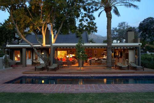 Franschhoek Villa | Explore Comfort at Explorers Club with Pool & Family Amenities
