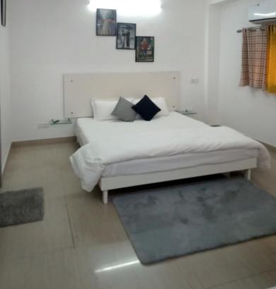 Greater Noida Apartment | Budget-Friendly Stay at House 44 - Child Friendly Retreat