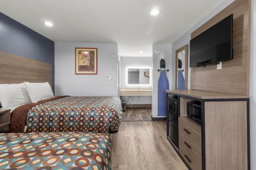 Bridge City Hotel | Family-Friendly Stay at Express Inn & Suites Westwego