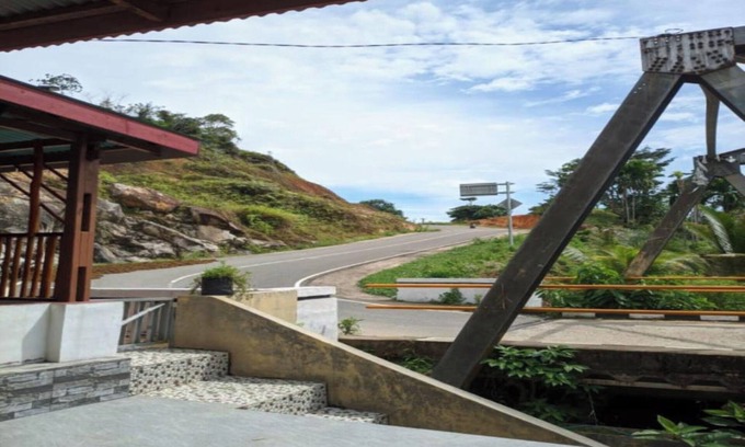 Painan Hotel | Budget-Friendly Mandeh Homestay with Breakfast & Child Care