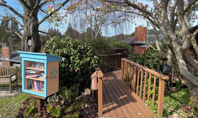 Berkeley Hills House | Inviting Berkeley Family Retreat - Steps from Tilden Park