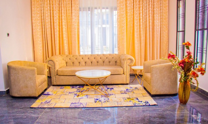 Orozo Apartment | Family-Friendly Villa Near City Center & Entertainment Park