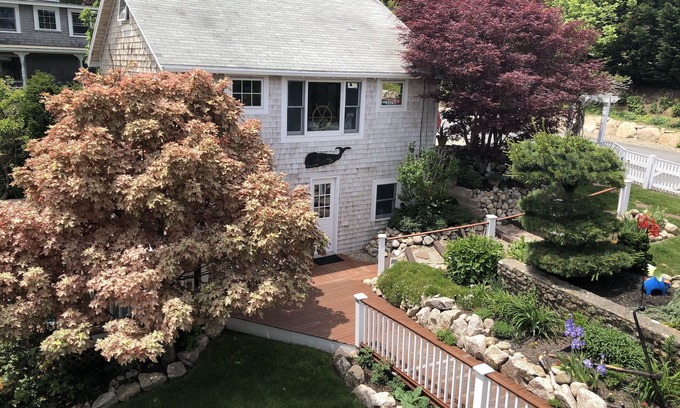 Sagamore Beach House | Elegance Awaits at Exquisite Guest House with Ocean Views