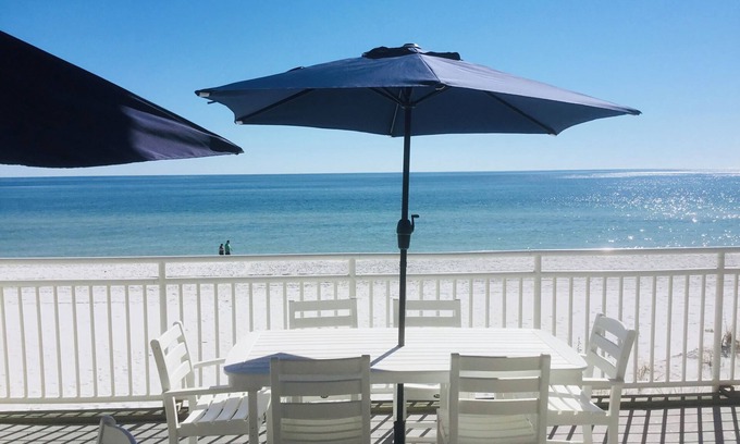 Pensacola Beach House | Exceptional Oceanfront Townhome with Pool & Spa Amenities
