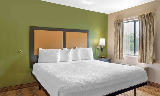 St. Johns Hotel | Comfortable Extended Stay America Suites Austin Metro
