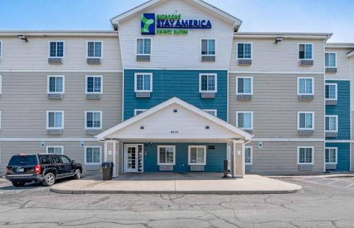 Oakland Hills at Geist Hotel | Pet-Friendly Suites in Indianapolis: Extended Stay America