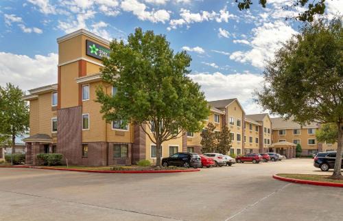 Nassau Bay Hotel | Stay Near NASA: Family-Friendly Suites in Houston