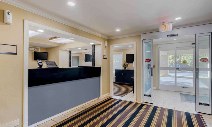 Waltham Hotel | Comfortable Extended Stay America Suites in Waltham