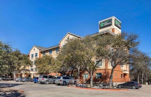 Gateway Hotel | Pet-Friendly Extended Stay America in Austin's Arboretum