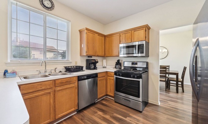 Fox Valley House | Comfortable Extended Stay in Plainfield with Great Amenities
