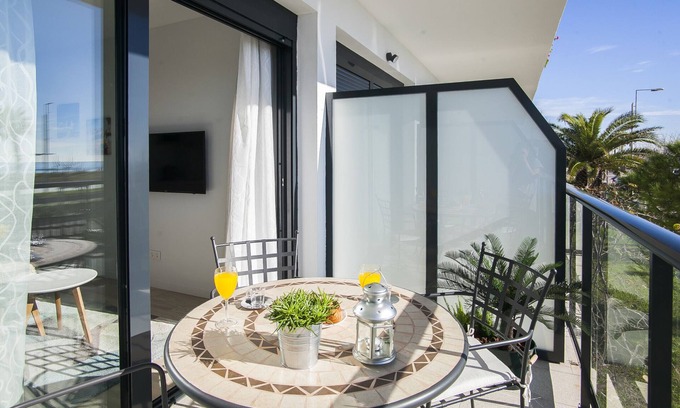 Castelldefels Apartment | Inviting Exterior Apartment PL1S4 with Spa & Breakfast