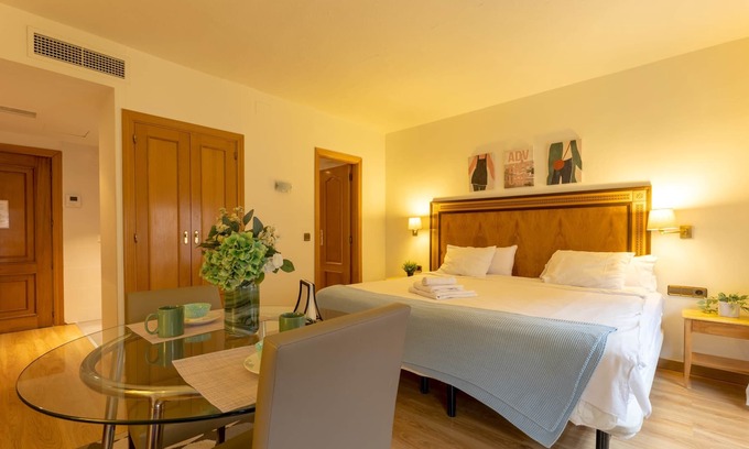 Palacio Apartment | Central Madrid Apartment with WIFI & Family-Friendly Amenities