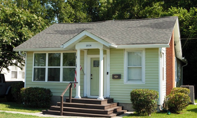 Midtown Cottage | Unforgettable Stays Await: Pool, Spa & Ocean Views