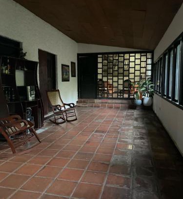 Leon Bed & Breakfast | Extraordinaria Casa Tranquila y Ventilada