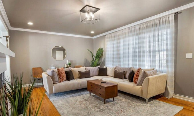 Tulsa House | Unforgettable 4-Bedroom Retreat Near EXPO with Spa & More