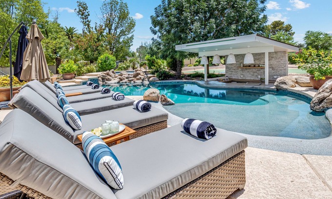 South Scottsdale Villa | Family-Friendly Escape at Ace Old Town with Pool & Spa
