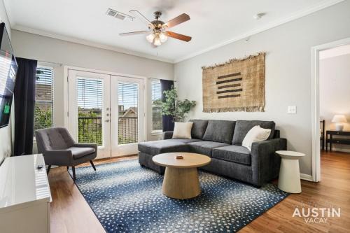 West Campus Apartment | Cozy Apartment with King Beds and Pool Access for Families