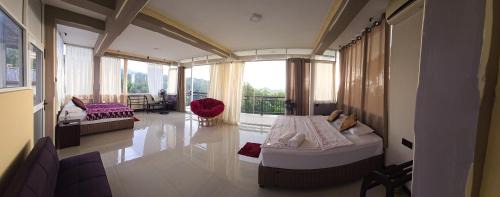 Kandy House | Unforgettable Stays at Eye Catch Kandy with Breakfast & Pets