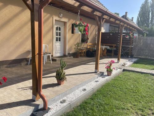 Sarospatak House | Discover Ezüstfenyő Vendégház: Family-Friendly Retreat
