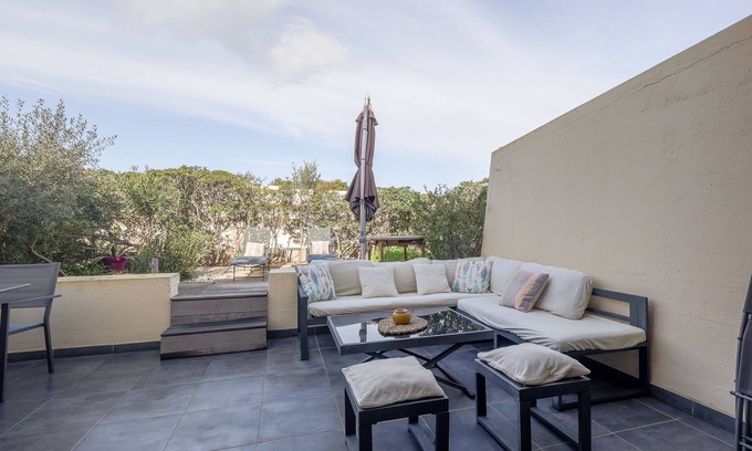 Marine de Saint Ambroggio Apartment | Félicità: Oceanfront Apartment 500m from the Beach
