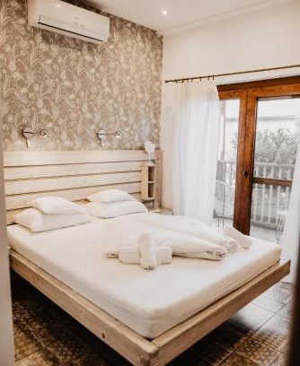 Zanka Hotel | Fészek Hotel & Dining: Pet Friendly with Ocean Views