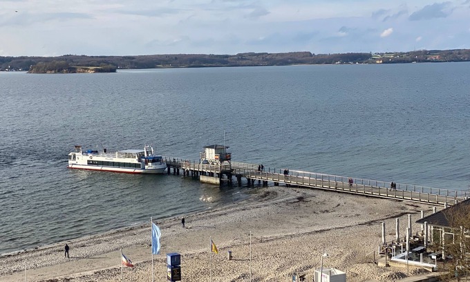 Gluecksburg Apartment | Relax at Fördeblick Svea: Oceanfront Retreat in Deutschland