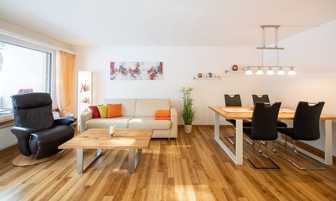 Davos Apartment | Comfortable Retreat for 4 in Davos Platz with Pool & Spa