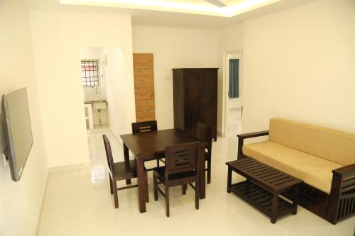 Parthasarathy Puram Apartment | Discover F-2 Tulsi: Family-Friendly Retreat Awaits You