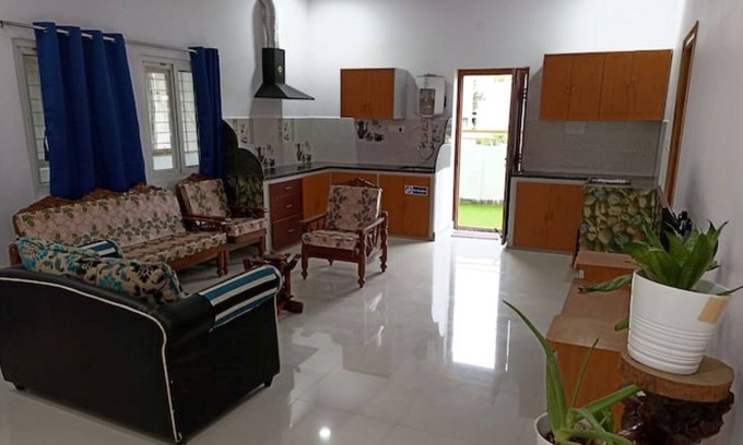 Hyderabad Apartment | Hill View Retreat: Family-Friendly Unit with Parking