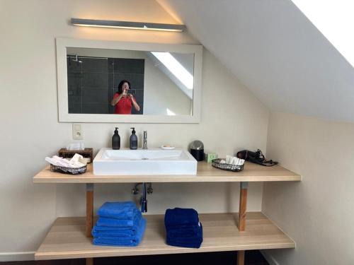 Francorchamps Bed & Breakfast | Convenient F1 Circuit Stay with Pool & Family-Friendly Amenities
