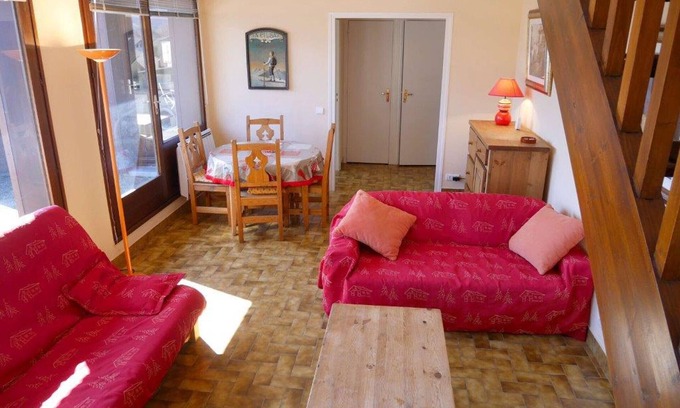 Sevrier Apartment | Cosy Apartment Annecy for 4 with Spa and Breakfast Included