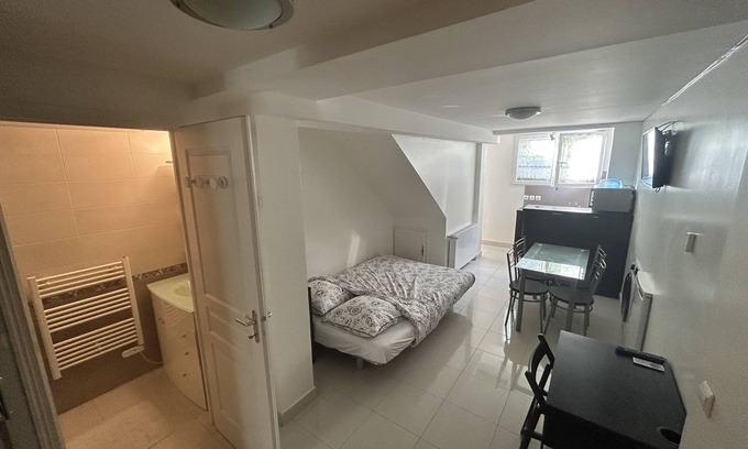 Bry-sur-Marne Apartment | Ideal Stay Between Paris and Eurodisney with Spa Access