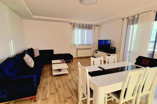 Oran Apartment | Family-Friendly F4 Vue sur Mer with Ocean Views