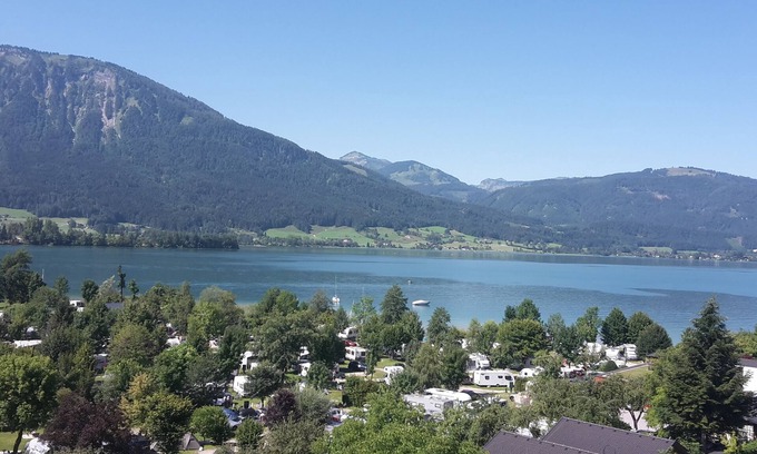 Sankt Wolfgang im Salzkammergut Condo | Scenic Wolfgangsee Views with Spa and Family Amenities