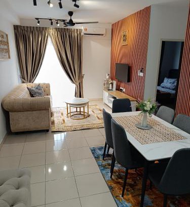 Kota Warisan Apartment | Top-Rated FA Homestay Alanis with Pool & Ocean View