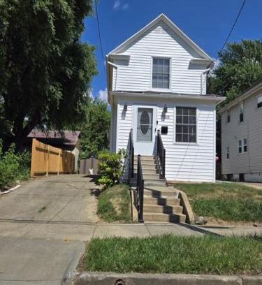 Akron House | Fab 50's Firestone Flat!