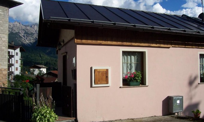 Lozzo di Cadore Apartment | Family-Friendly Retreat at Fabbricato Indipendente Centro
