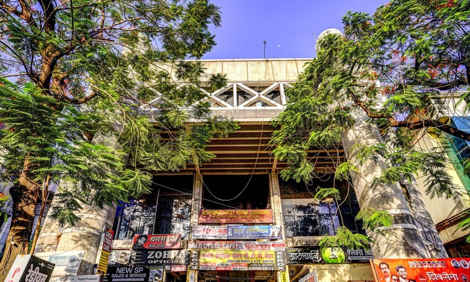 Nashik Road Hotel | Convenient Stay at Fabexpress Sai Chatra with Breakfast